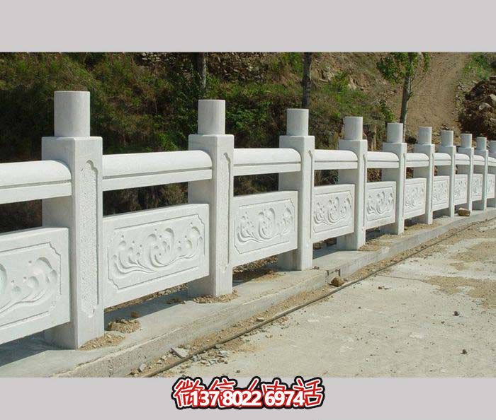 漢白玉欄桿石雕，為景區山道增添美感